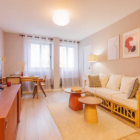 Apartment Proche Quai De Seine - 2bdr 3p 16eme Arr
